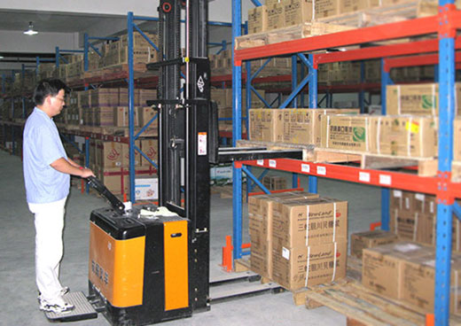 華通醫(yī)藥辦公環(huán)境