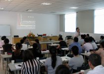 公司舉行“互聯(lián)網(wǎng)思維和微信營銷”課程培訓