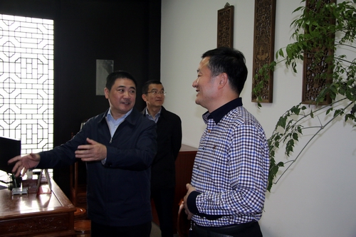 柯橋區(qū)委書記徐國龍來公司調研