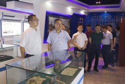 柯橋區(qū)委副書記、區(qū)長陳豪調(diào)研華通醫(yī)藥